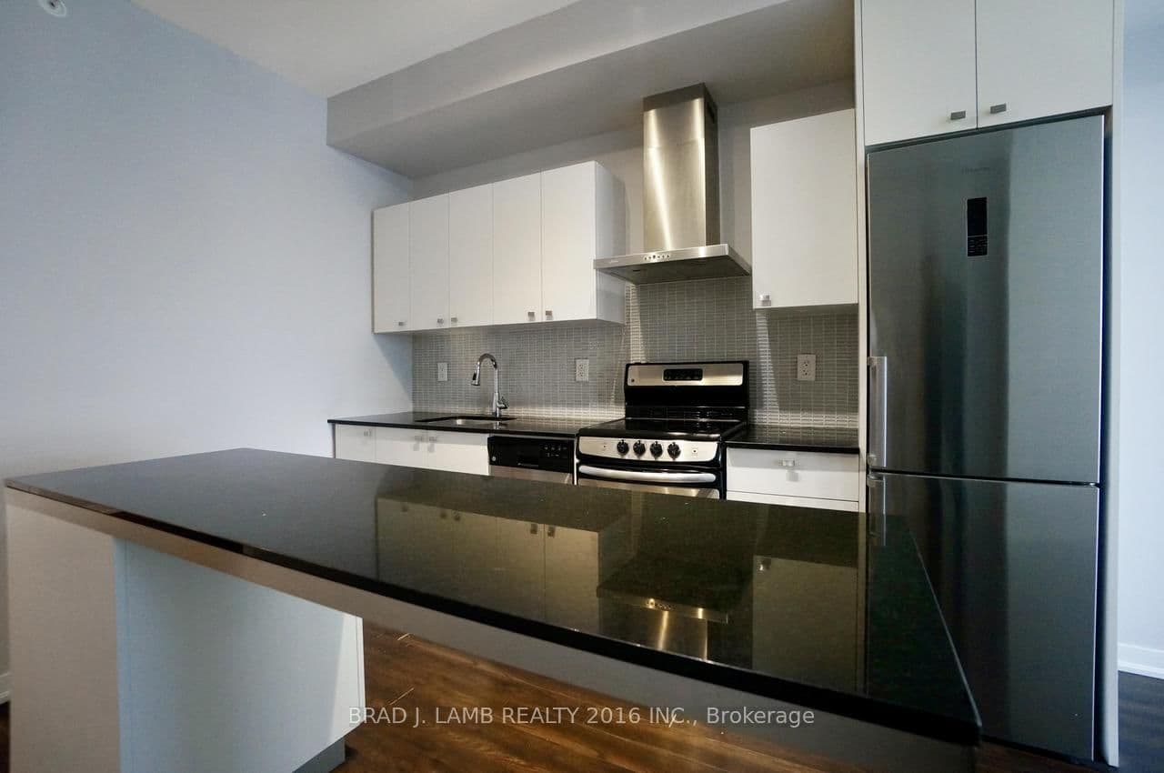 51 East Liberty Street, Unit 2211 thumbnail 3