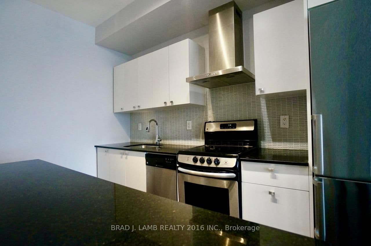 51 East Liberty Street, Unit 2211 thumbnail 5