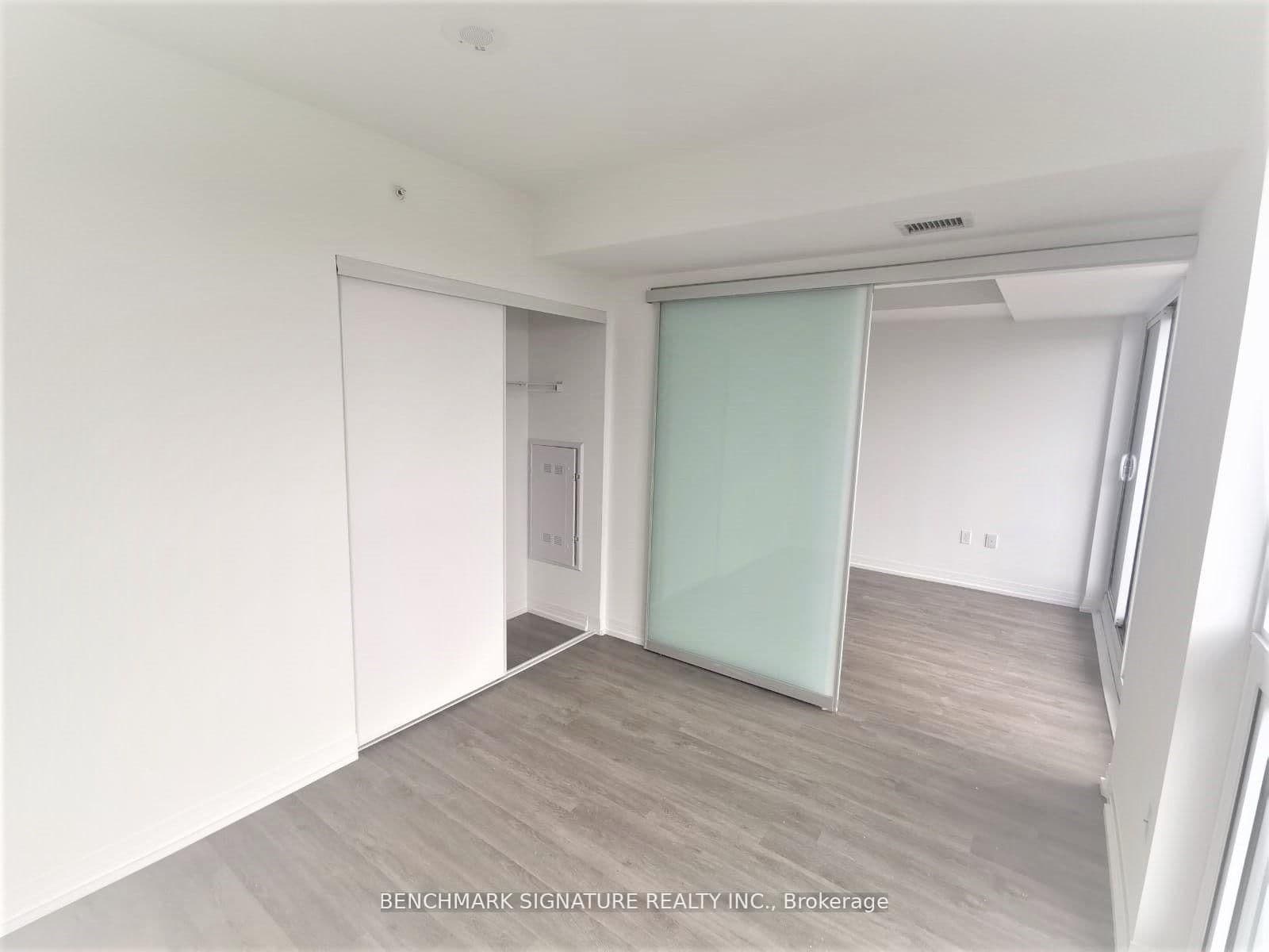 251 Jarvis Street, Unit 4015 thumbnail 8