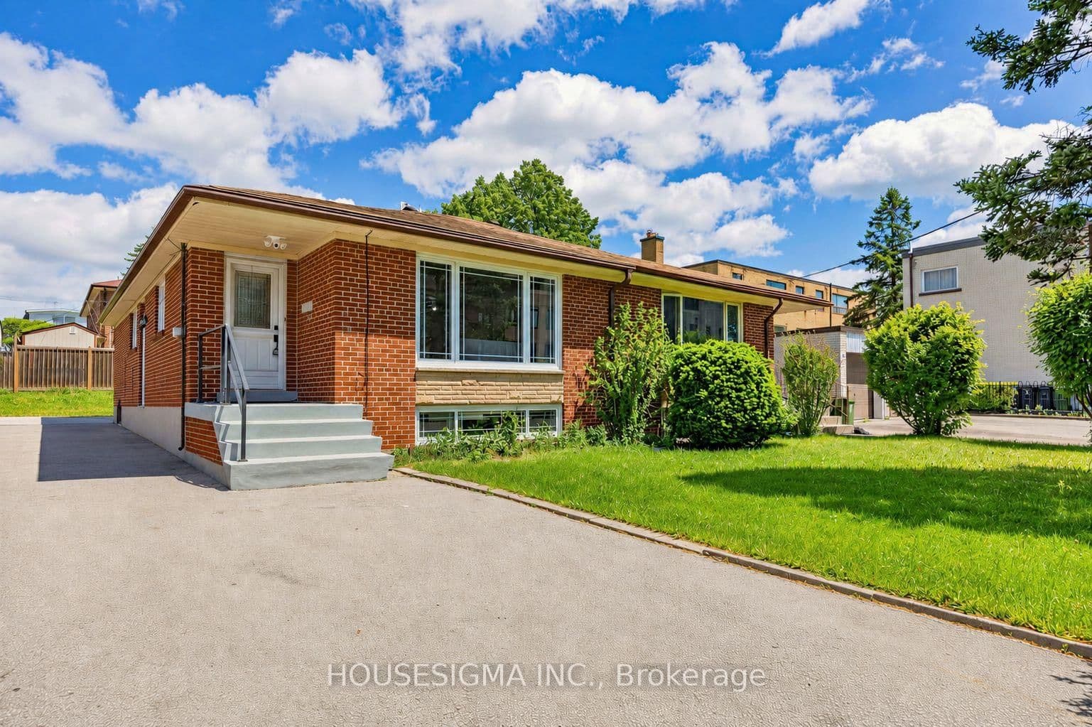 51 Tisdale Avenue, Unit Main Floor - Image 1