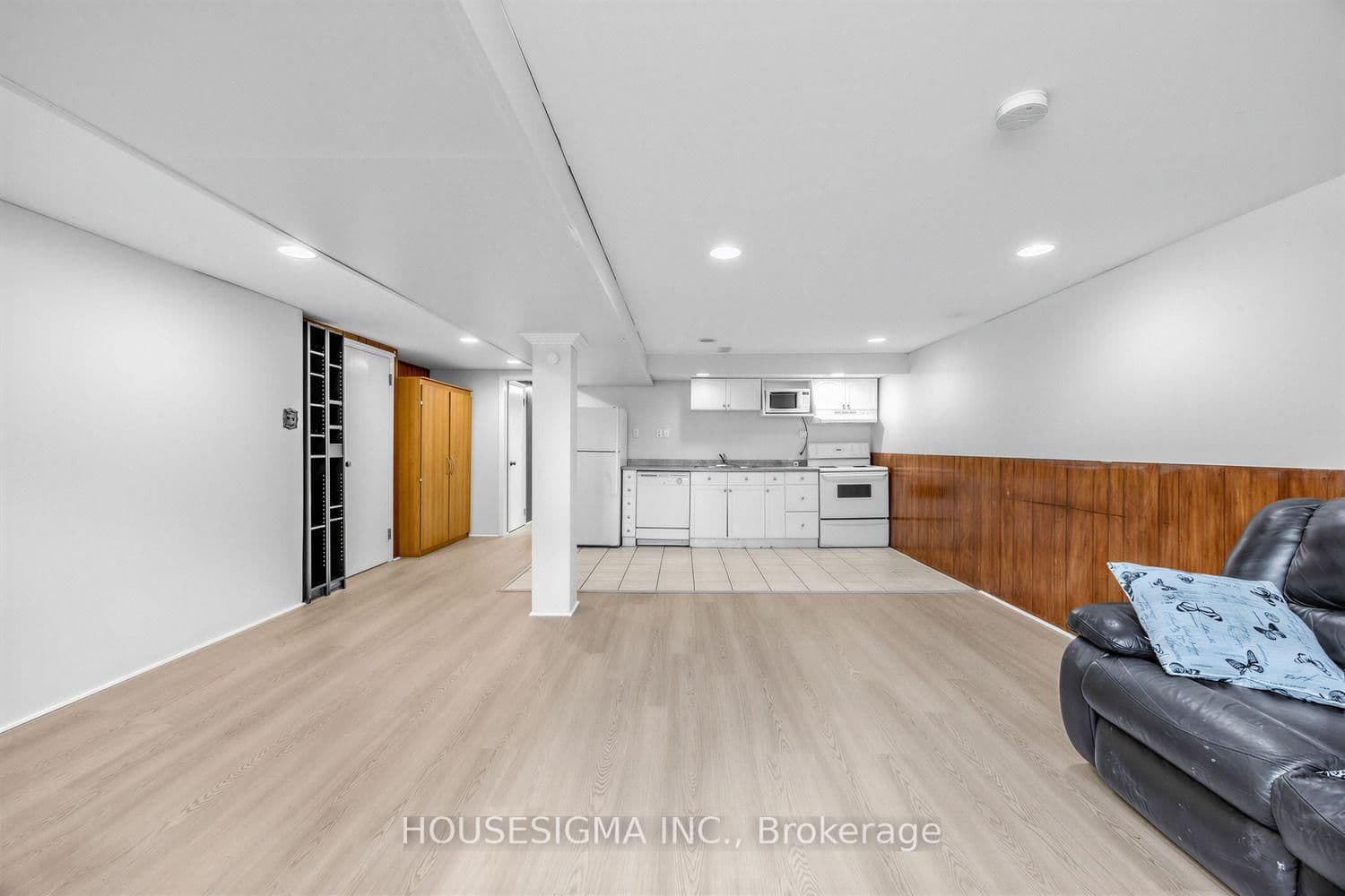51 Tisdale Avenue, Unit Lower Unit thumbnail 3