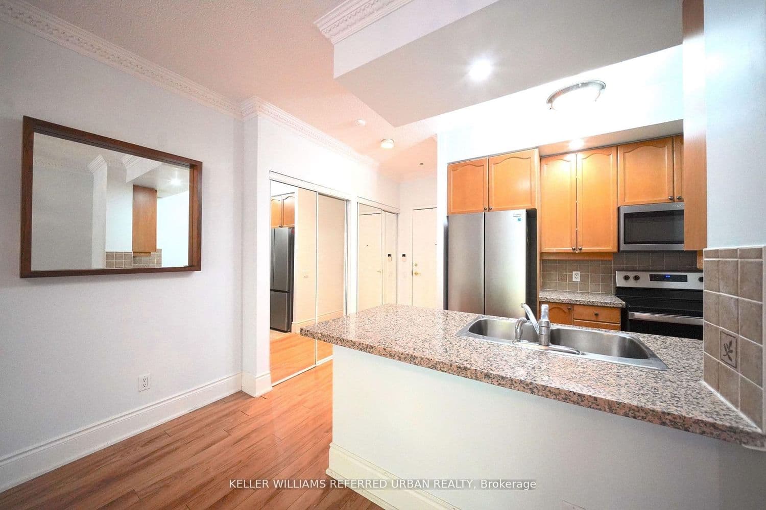 10 Northtown Way, Unit 212 thumbnail 2