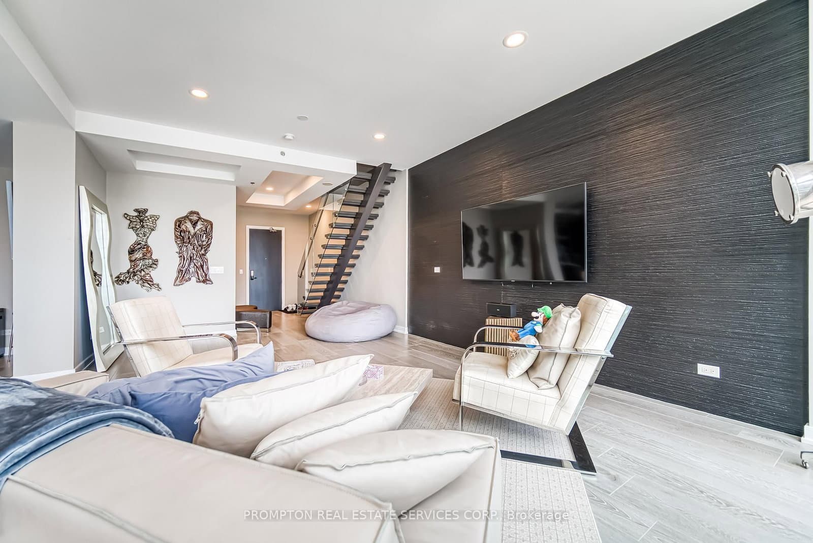 220 George Street, Unit 1105 thumbnail 11