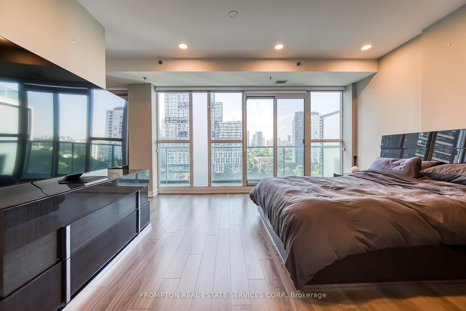 220 George Street, Unit 1105 thumbnail 24