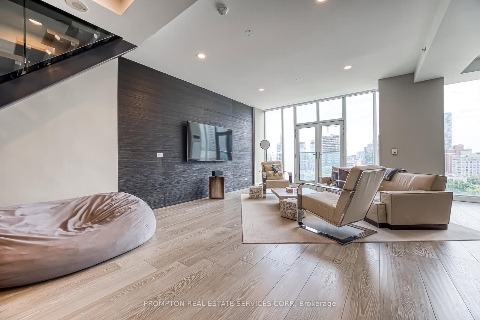 220 George Street, Unit 1105 thumbnail 4