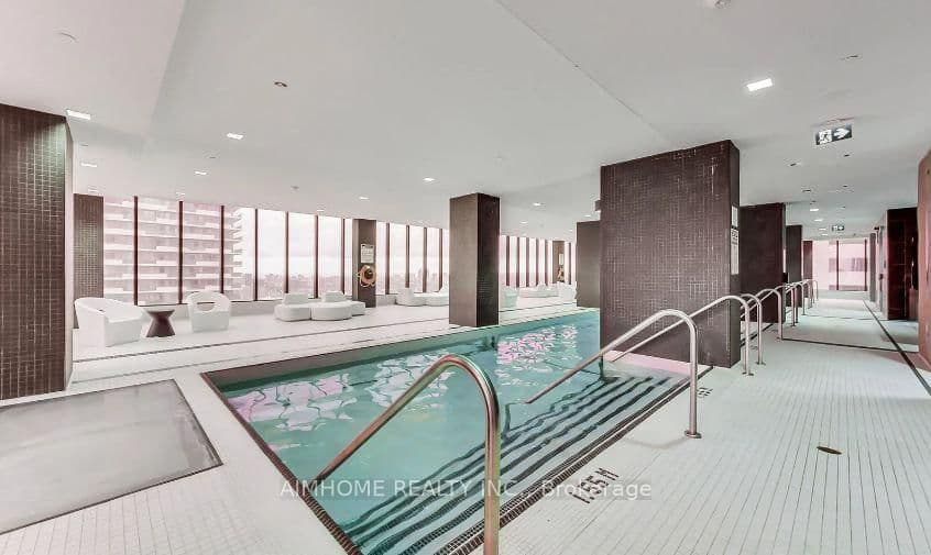 8 Eglinton Avenue E, Unit 3505 thumbnail 15