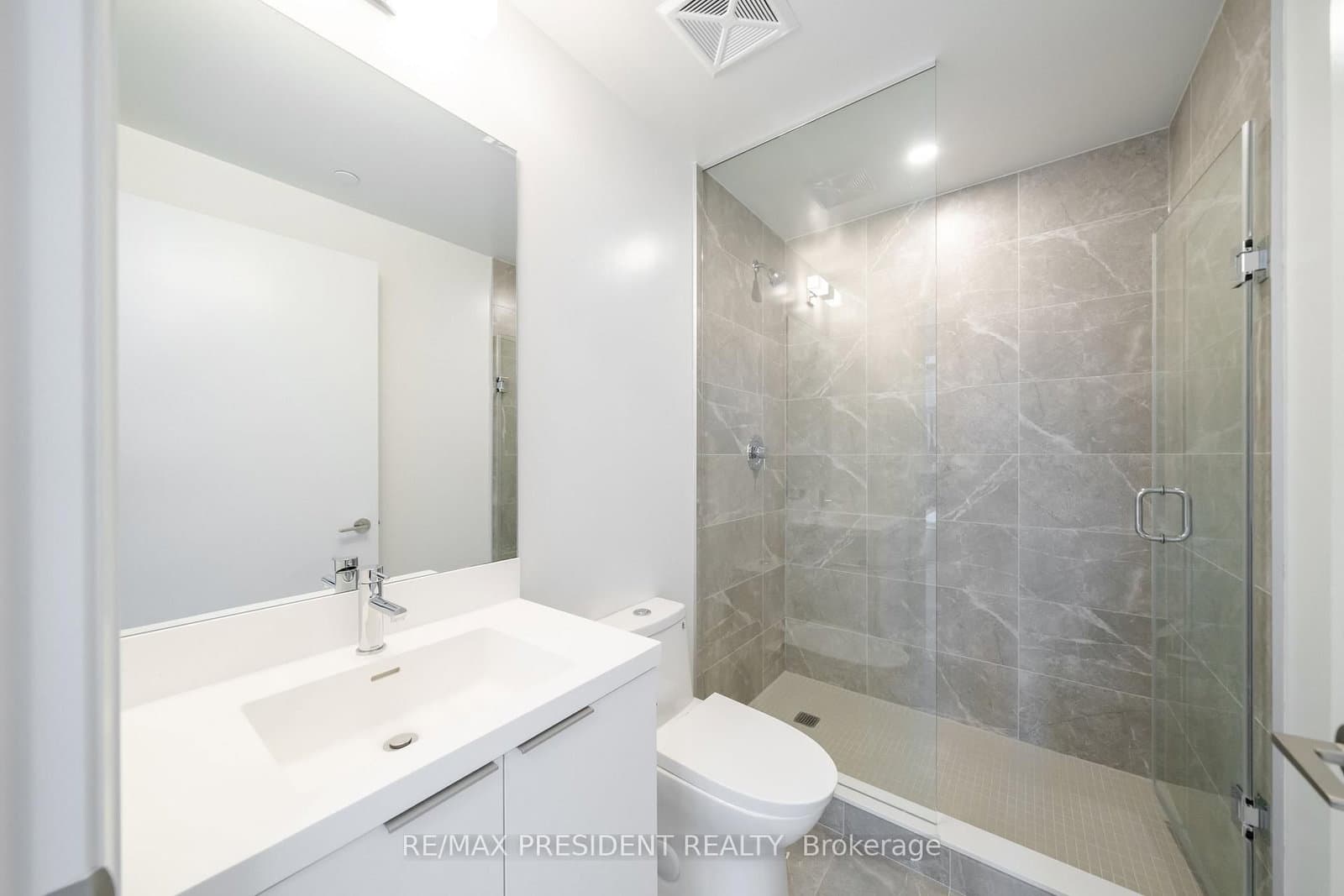 400 King Street W, Unit 808 thumbnail 17