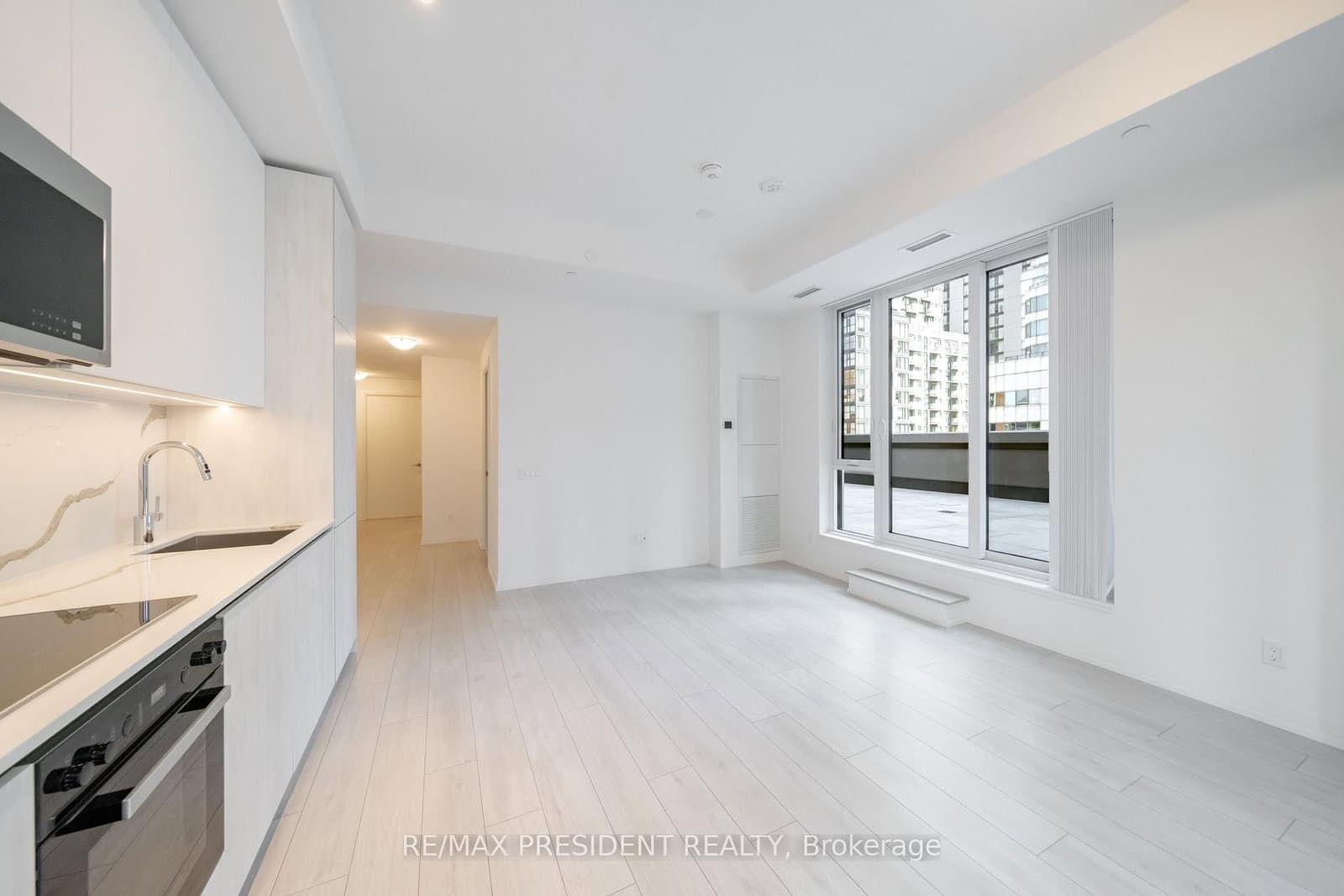 400 King Street W, Unit 808 thumbnail 28