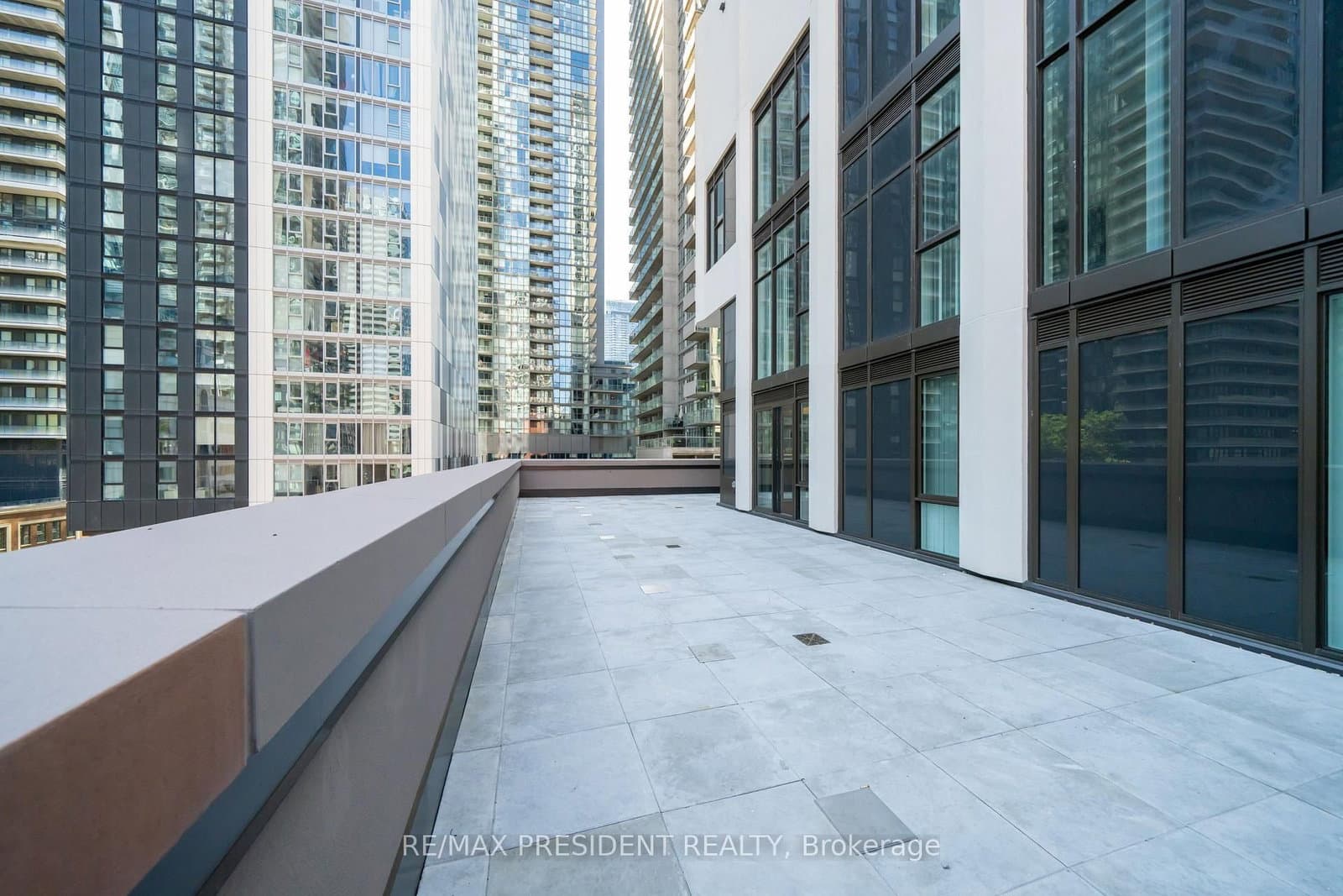 400 King Street W, Unit 808 thumbnail 31