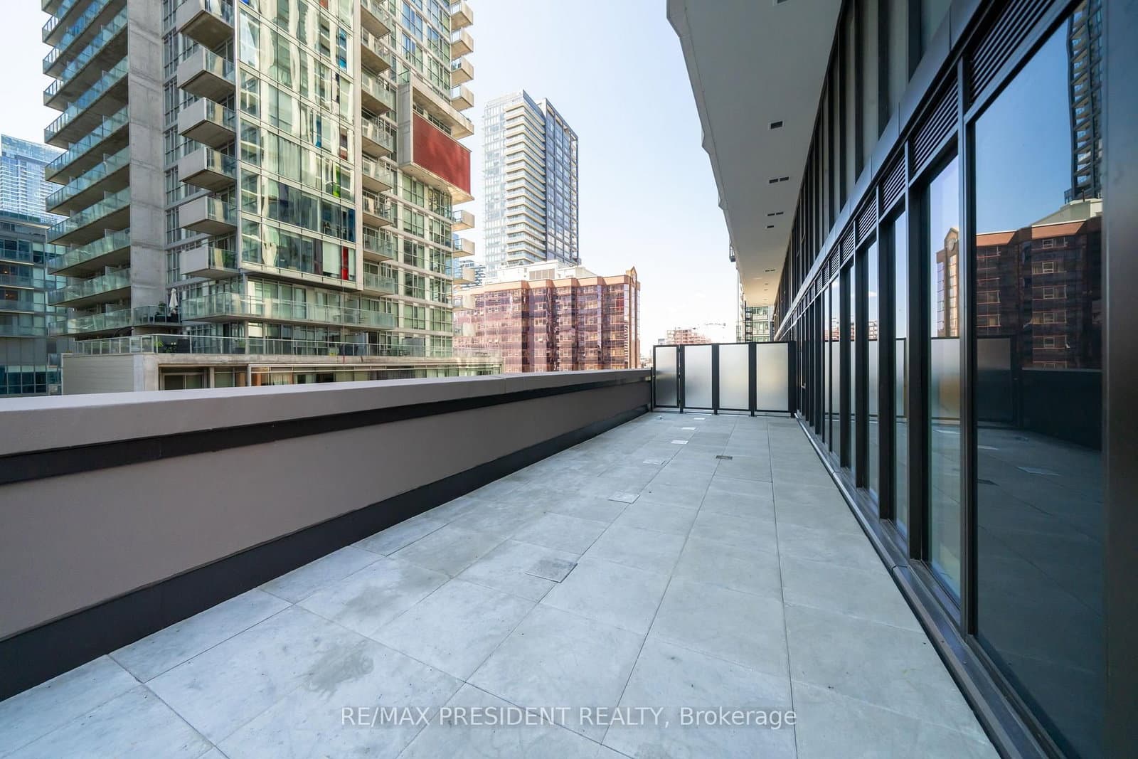400 King Street W, Unit 808 thumbnail 32