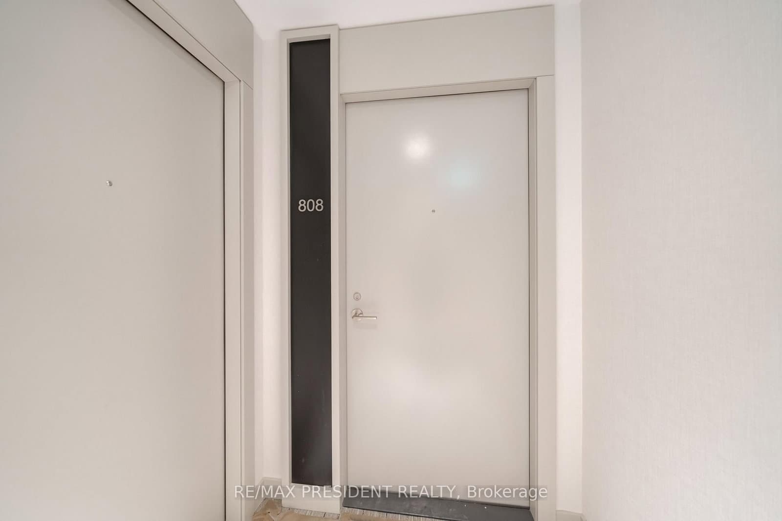 400 King Street W, Unit 808 thumbnail 34