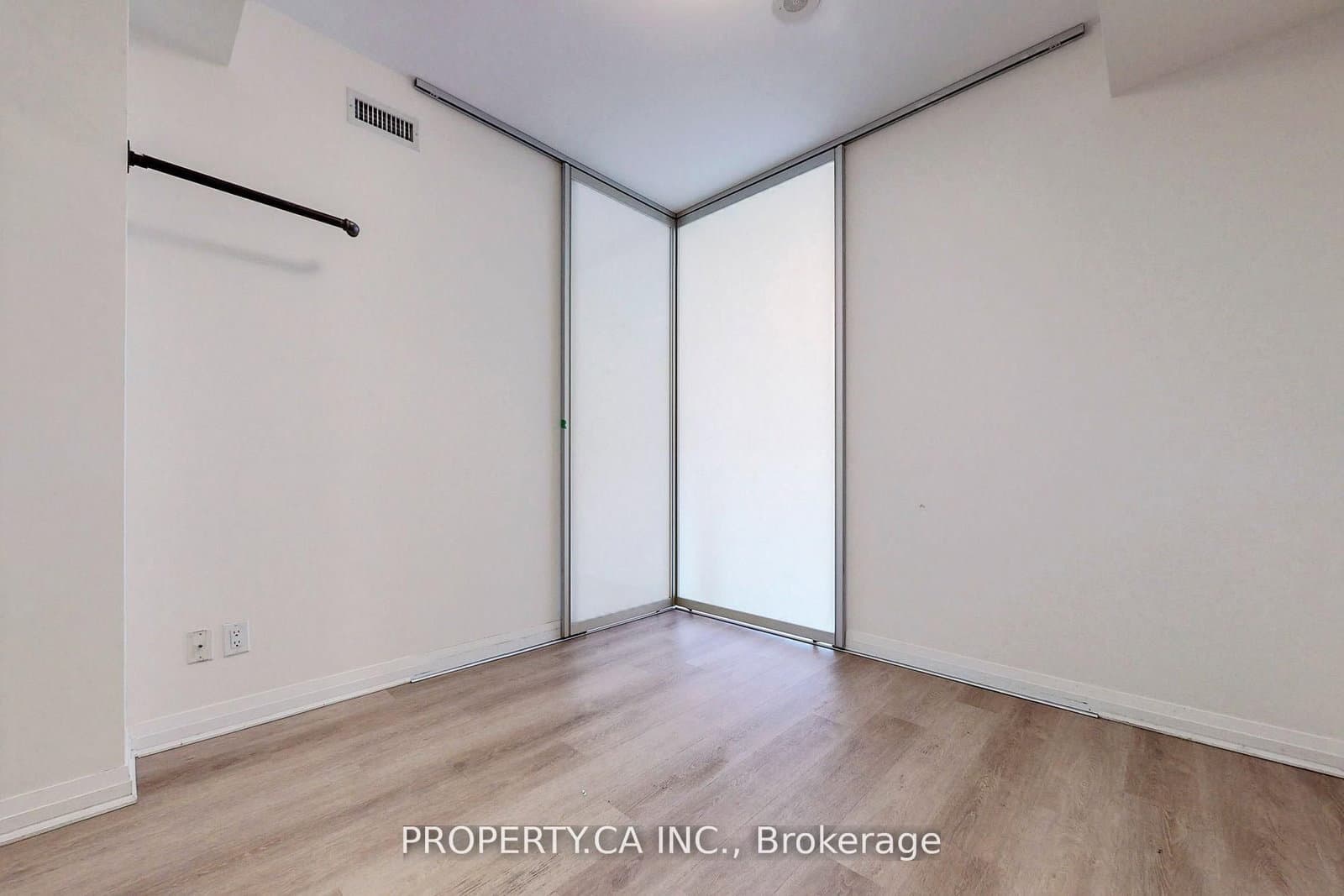 8 Mercer Street, Unit 710 thumbnail 10