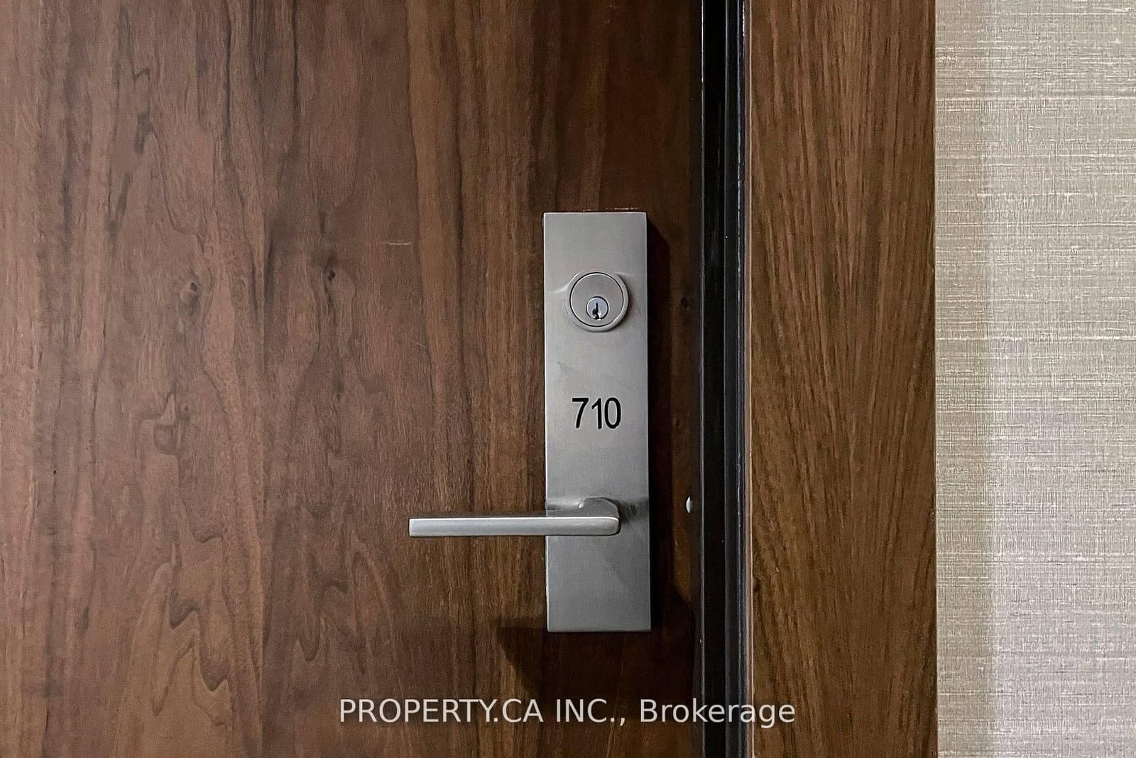 8 Mercer Street, Unit 710 thumbnail 14