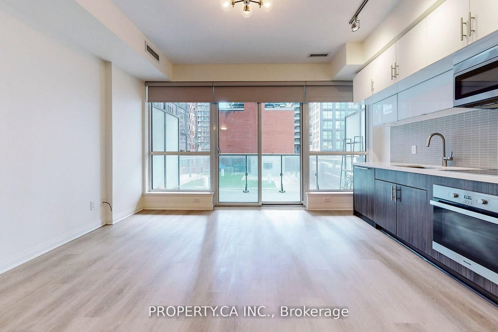 8 Mercer Street, Unit 710 thumbnail 5