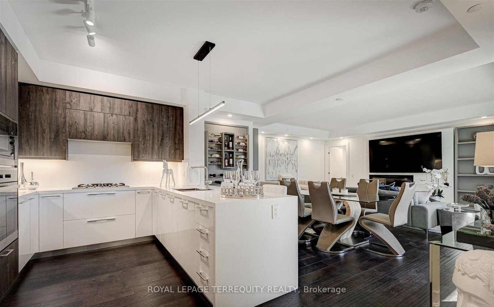 3 Southvale Drive, Unit 401 thumbnail 10