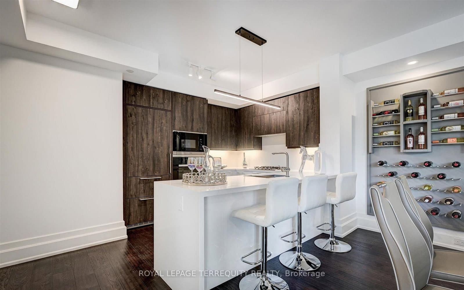 3 Southvale Drive, Unit 401 thumbnail 13