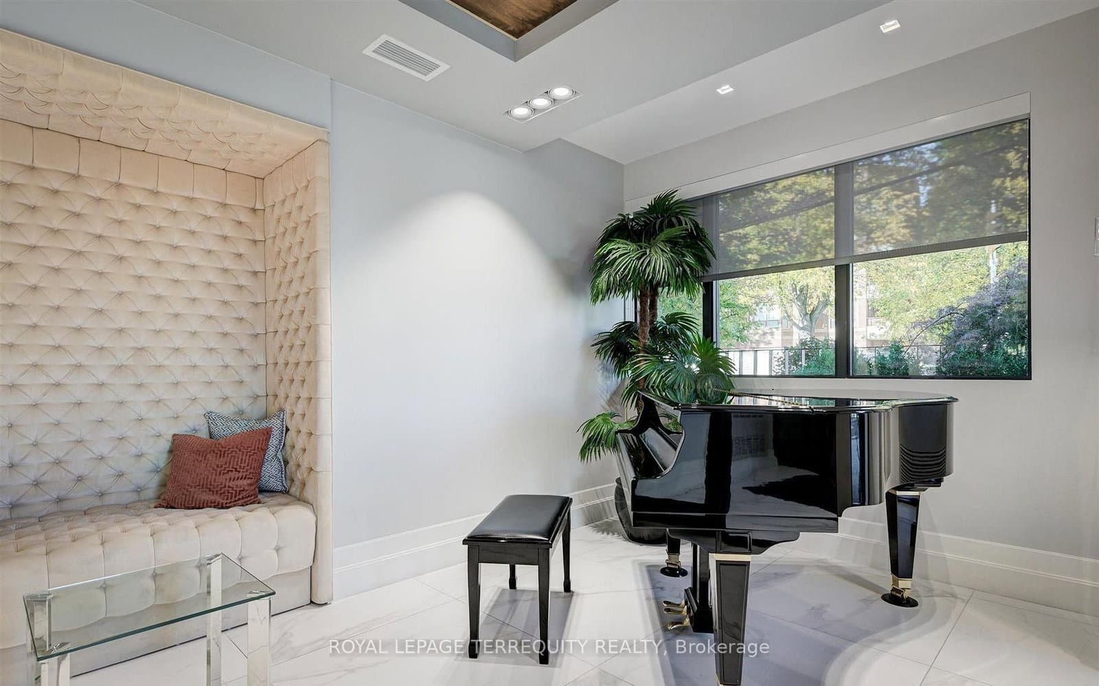 3 Southvale Drive, Unit 401 thumbnail 36