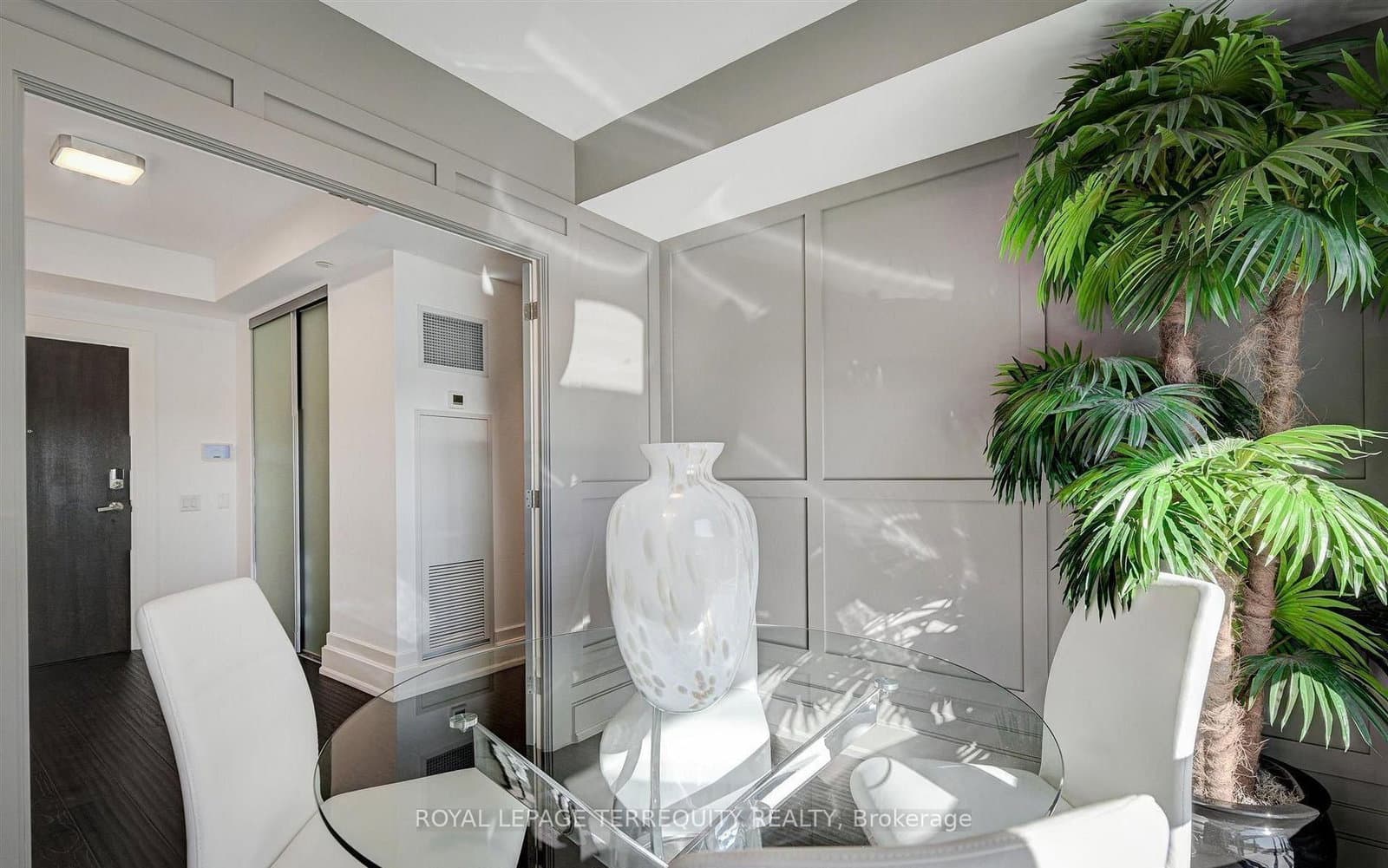 3 Southvale Drive, Unit 401 thumbnail 39
