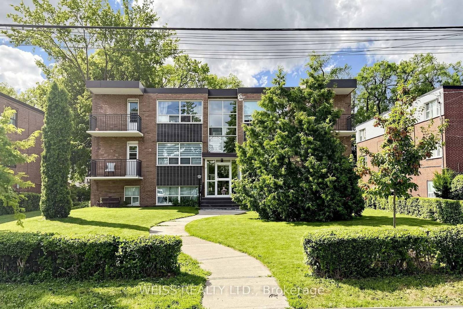 17 Fraserwood Avenue, Unit 4 - Image 1
