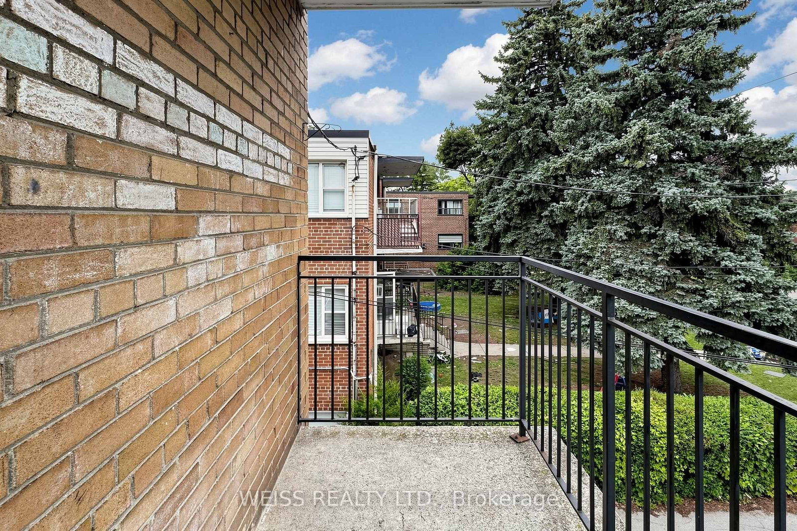 17 Fraserwood Avenue, Unit 4 thumbnail 32