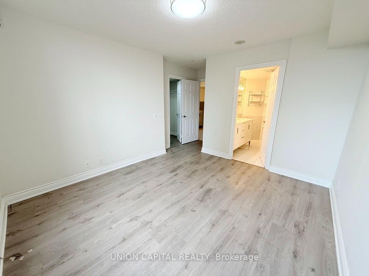 78 Harrison Garden Boulevard, Unit 1007 thumbnail 5