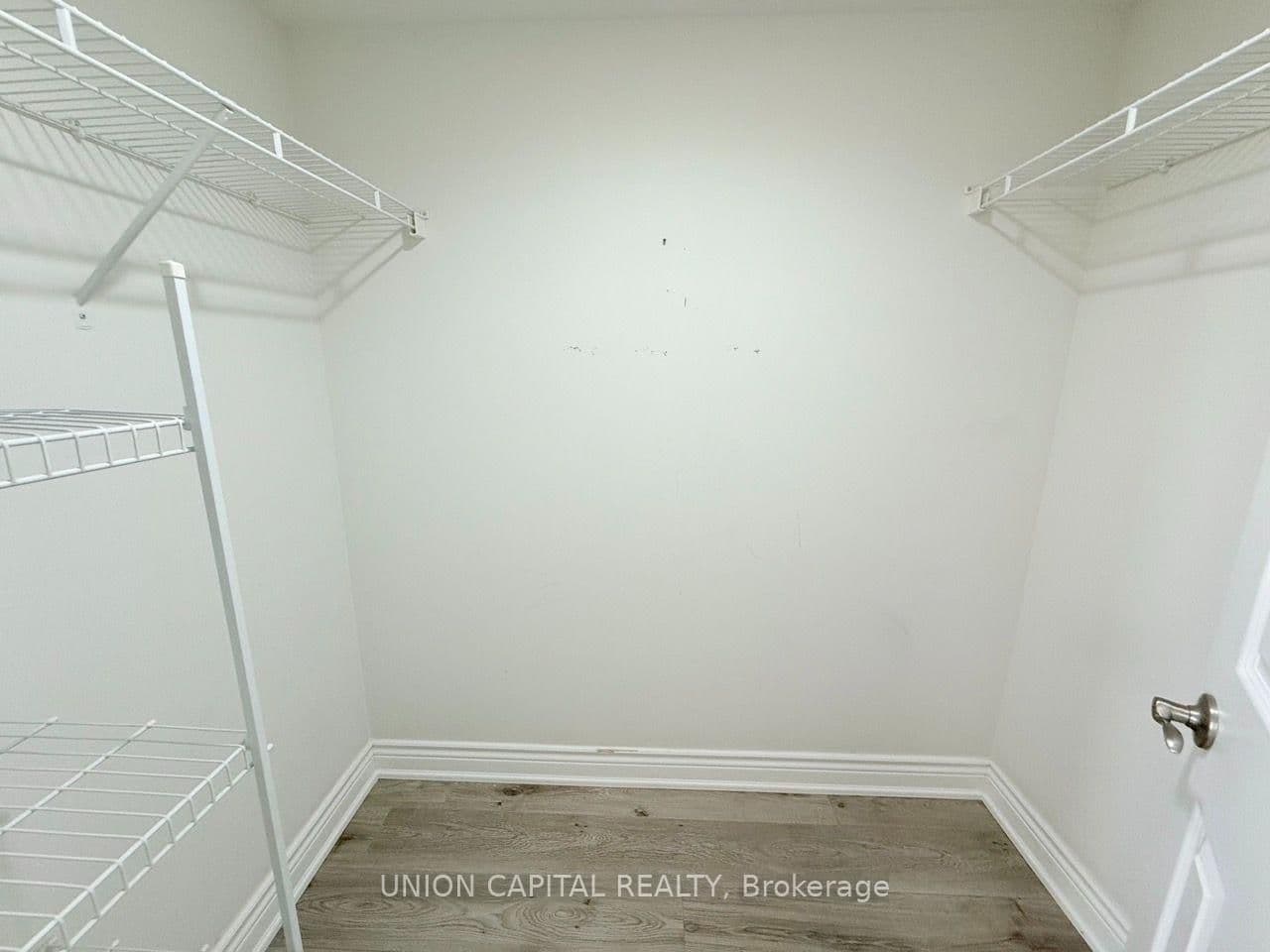 78 Harrison Garden Boulevard, Unit 1007 thumbnail 6