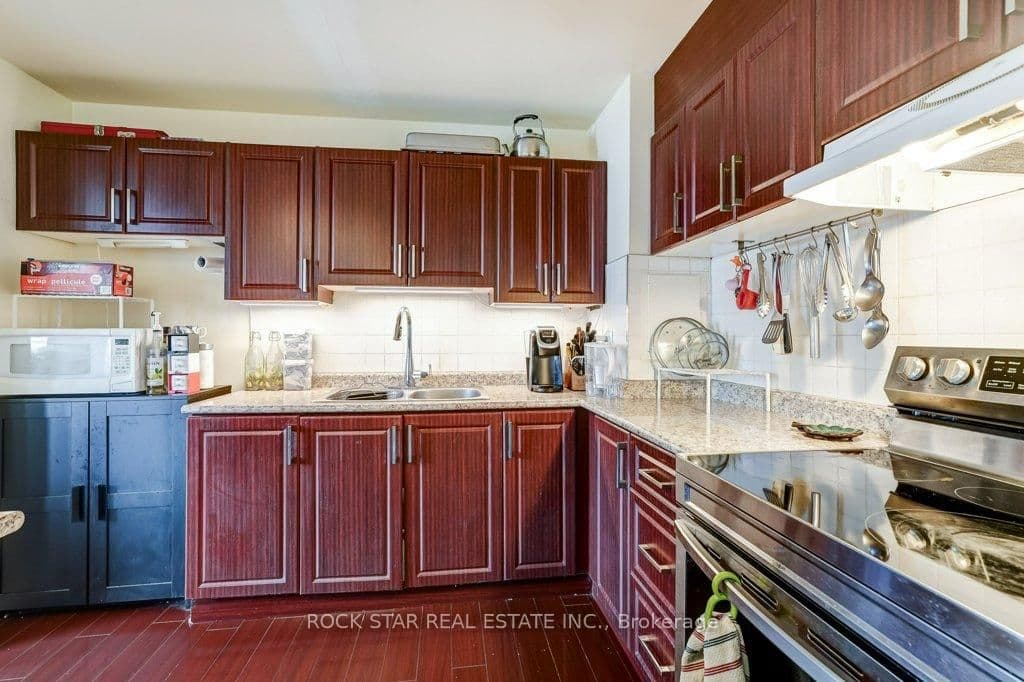 10 Sunny Glenway, Unit 1711 thumbnail 14