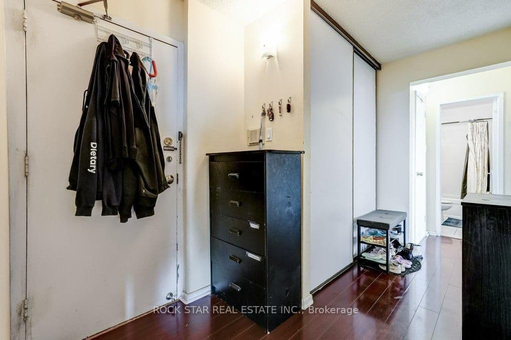 10 Sunny Glenway, Unit 1711 thumbnail 5