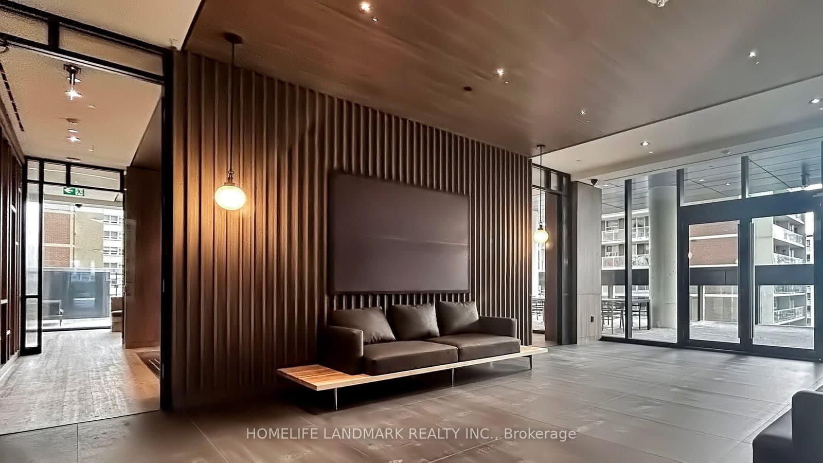 55 Charles Street E, Unit TH05 thumbnail 21