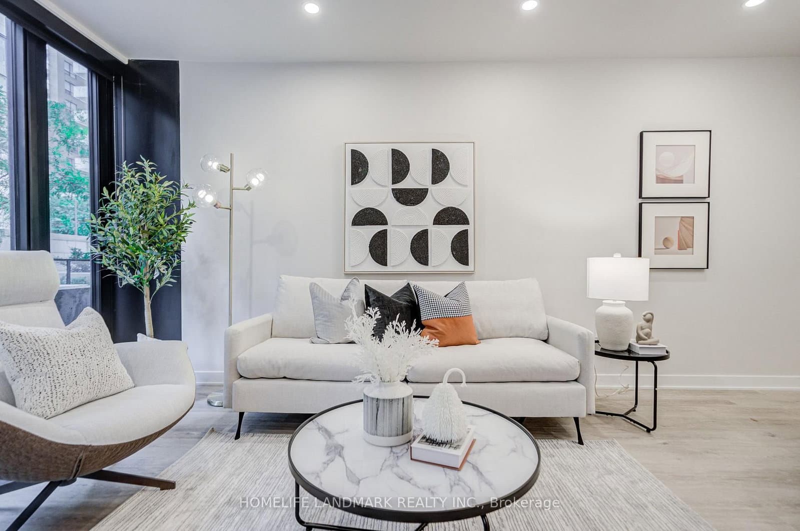 55 Charles Street E, Unit TH05 thumbnail 6