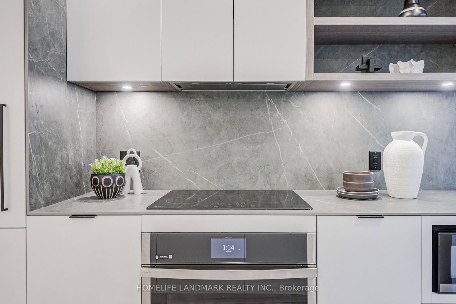 55 Charles Street E, Unit TH05 thumbnail 9