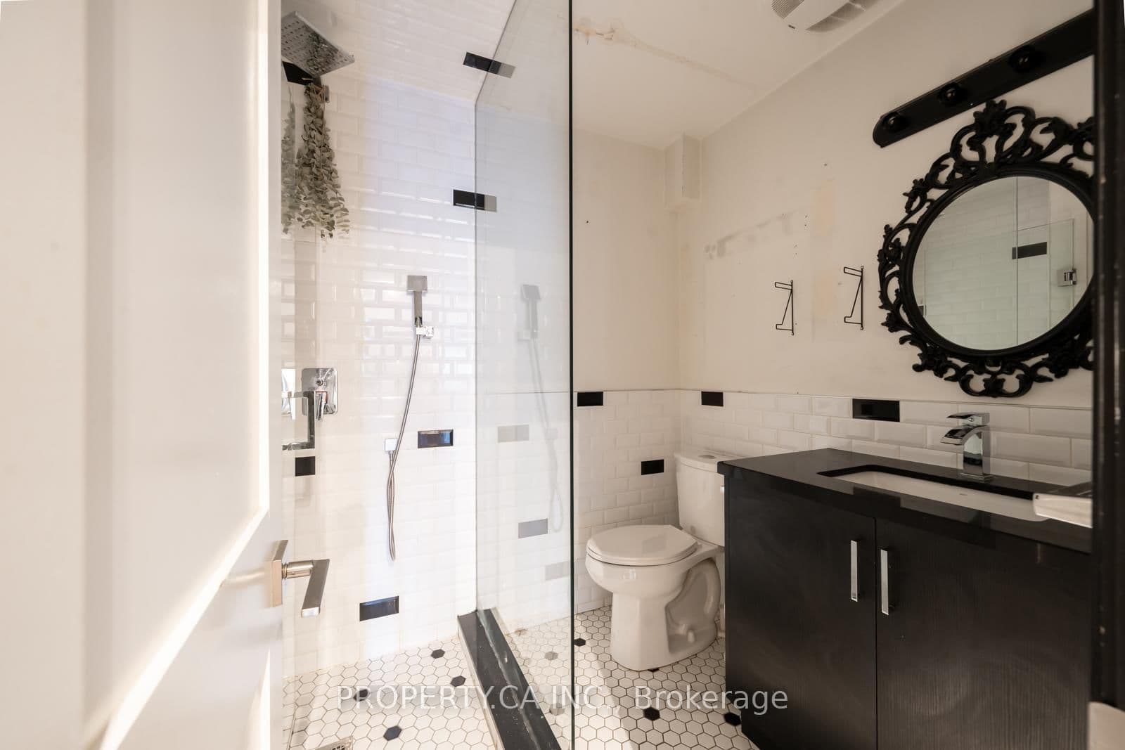 960 Queen Street W, Unit 3 thumbnail 8