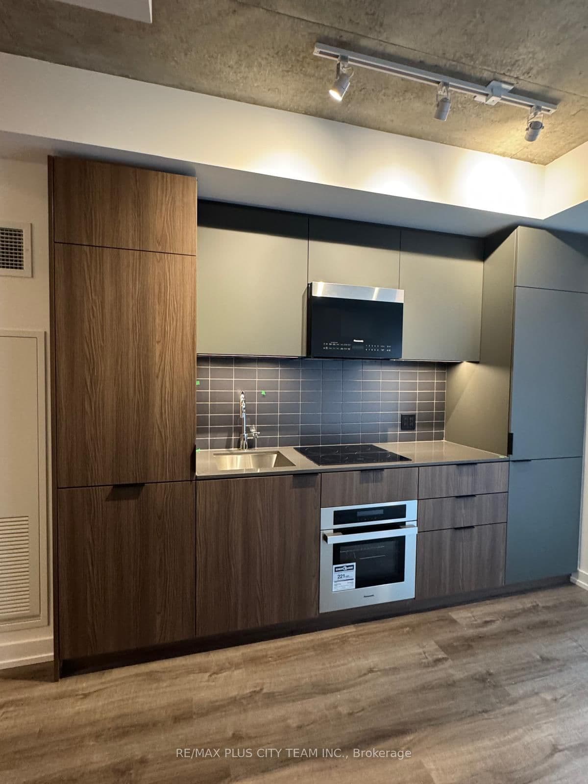 28 Eastern Avenue, Unit 926 thumbnail 4