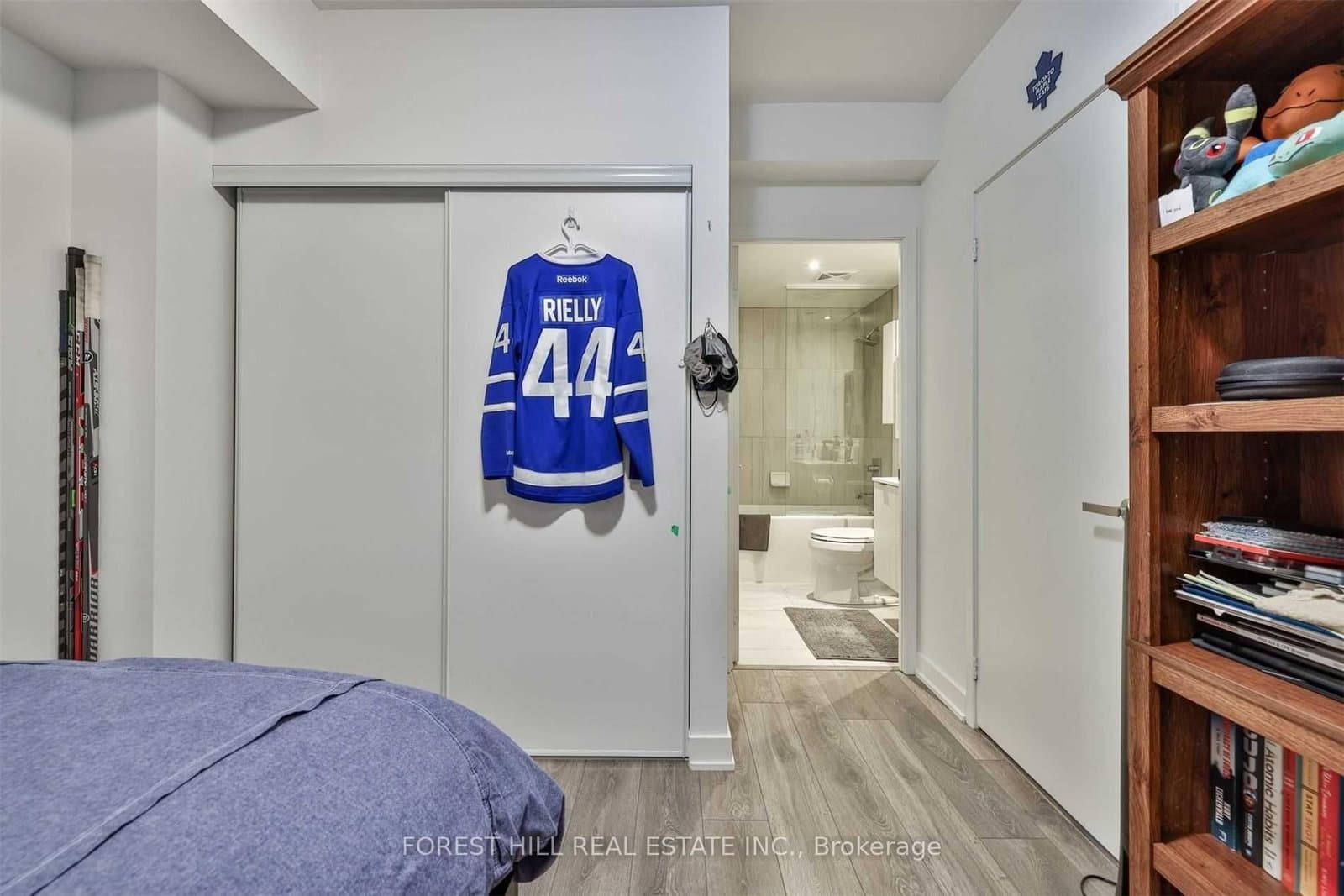 195 Redpath Avenue, Unit 806 thumbnail 8