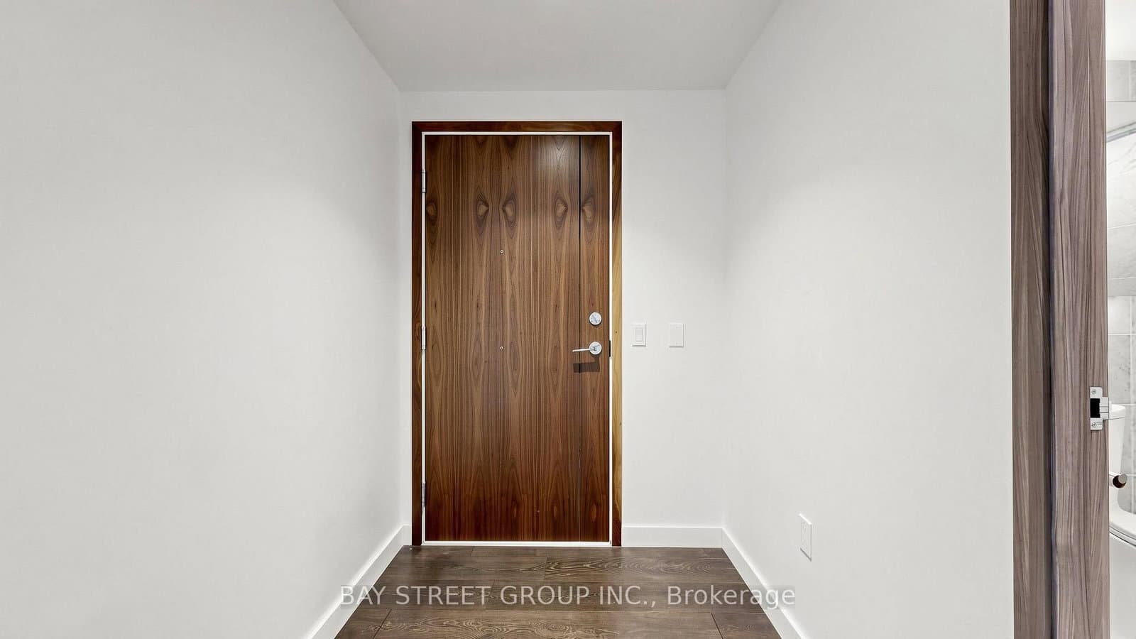 95 McMahon Drive, Unit 2515 thumbnail 28