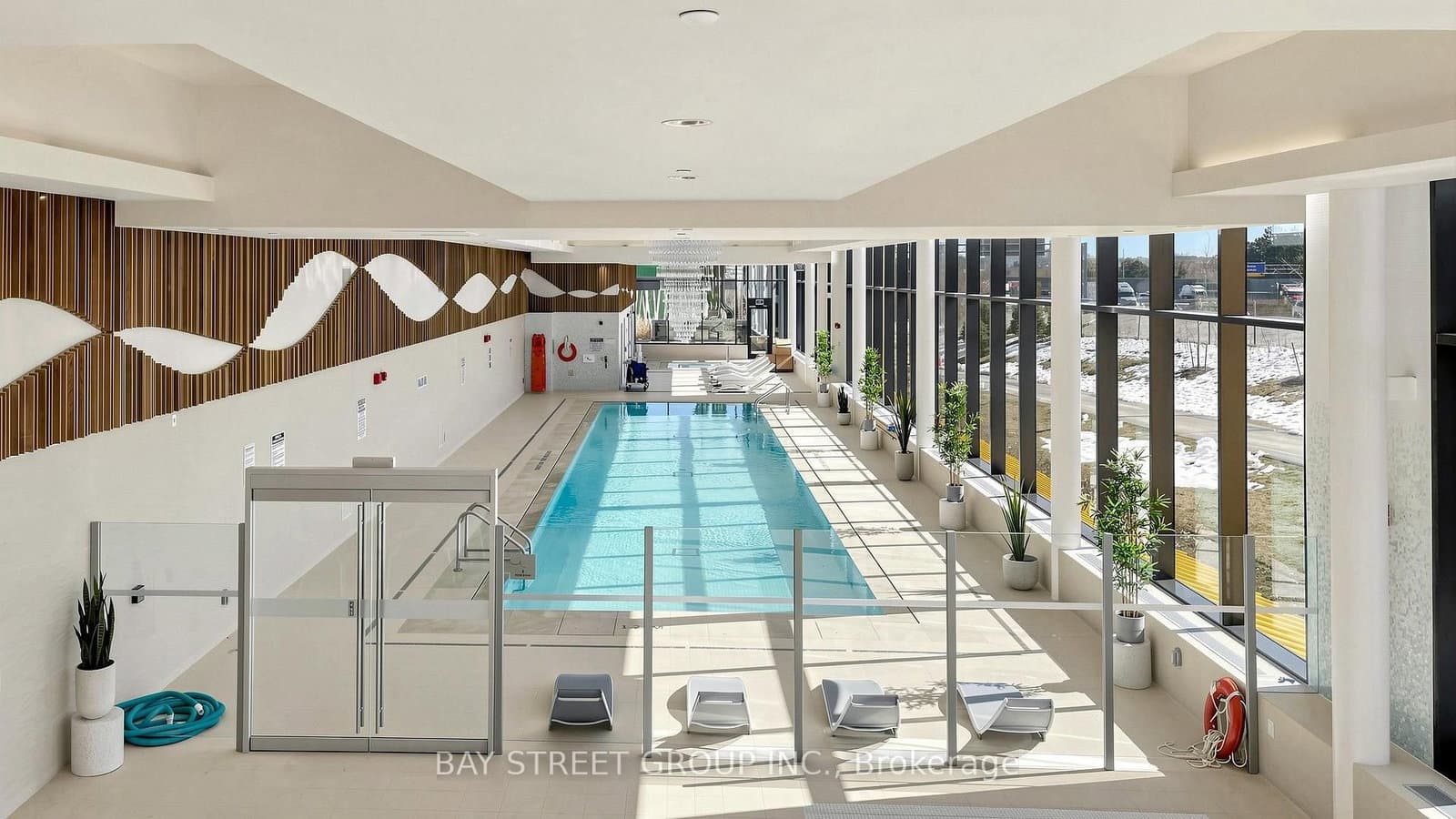 95 McMahon Drive, Unit 2515 thumbnail 41