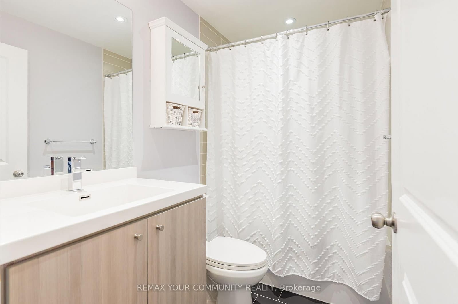 105 George Street, Unit 1412 thumbnail 14
