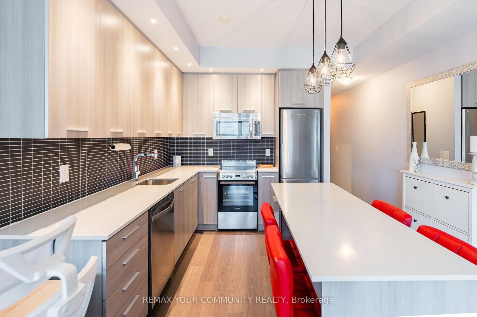 105 George Street, Unit 1412 thumbnail 4