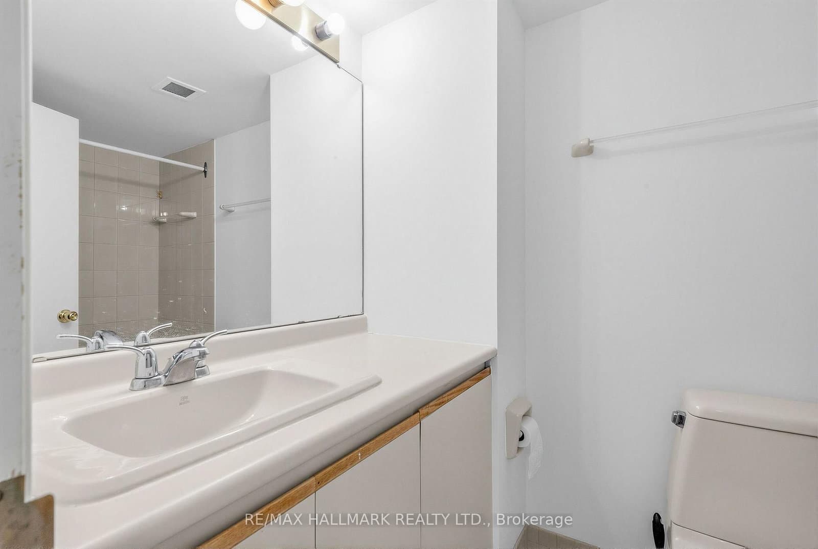 3 Duplex Avenue, Unit 102 thumbnail 23