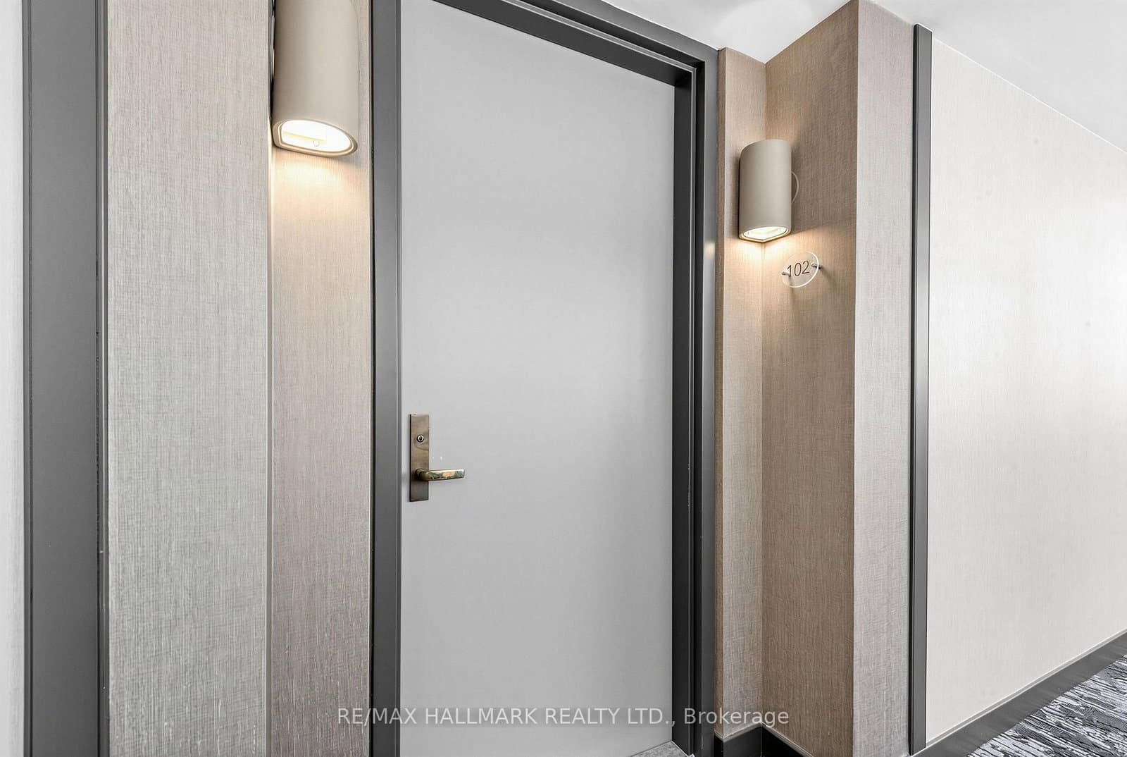 3 Duplex Avenue, Unit 102 thumbnail 3