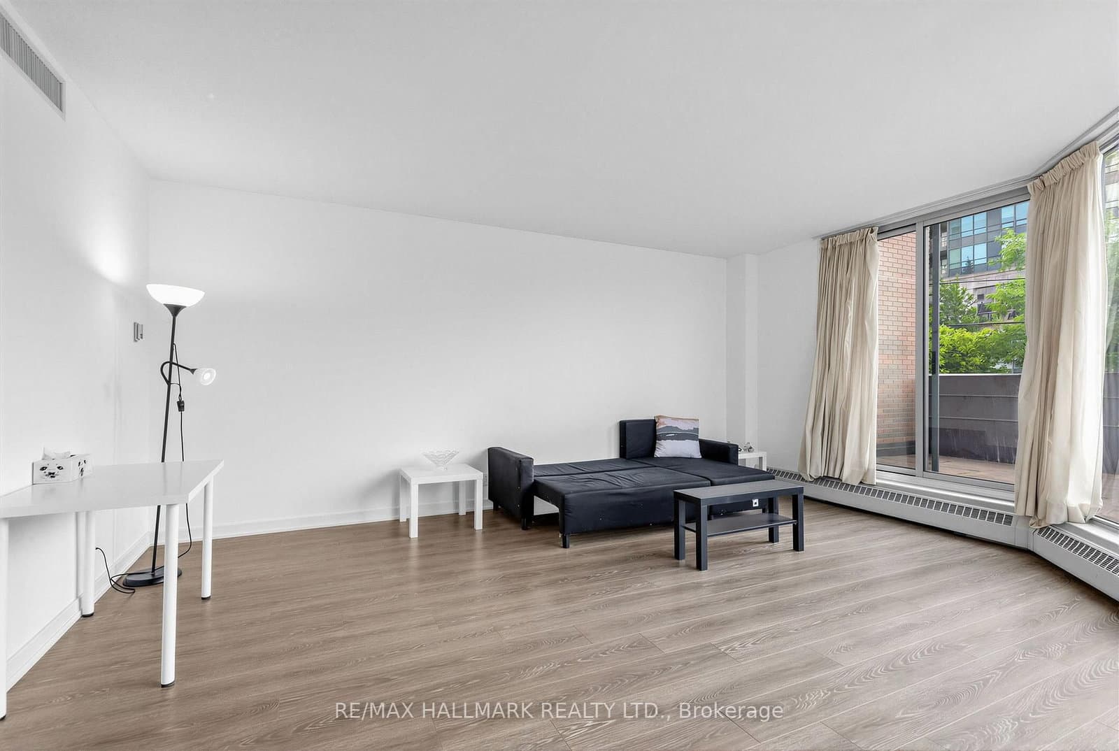 3 Duplex Avenue, Unit 102 thumbnail 7