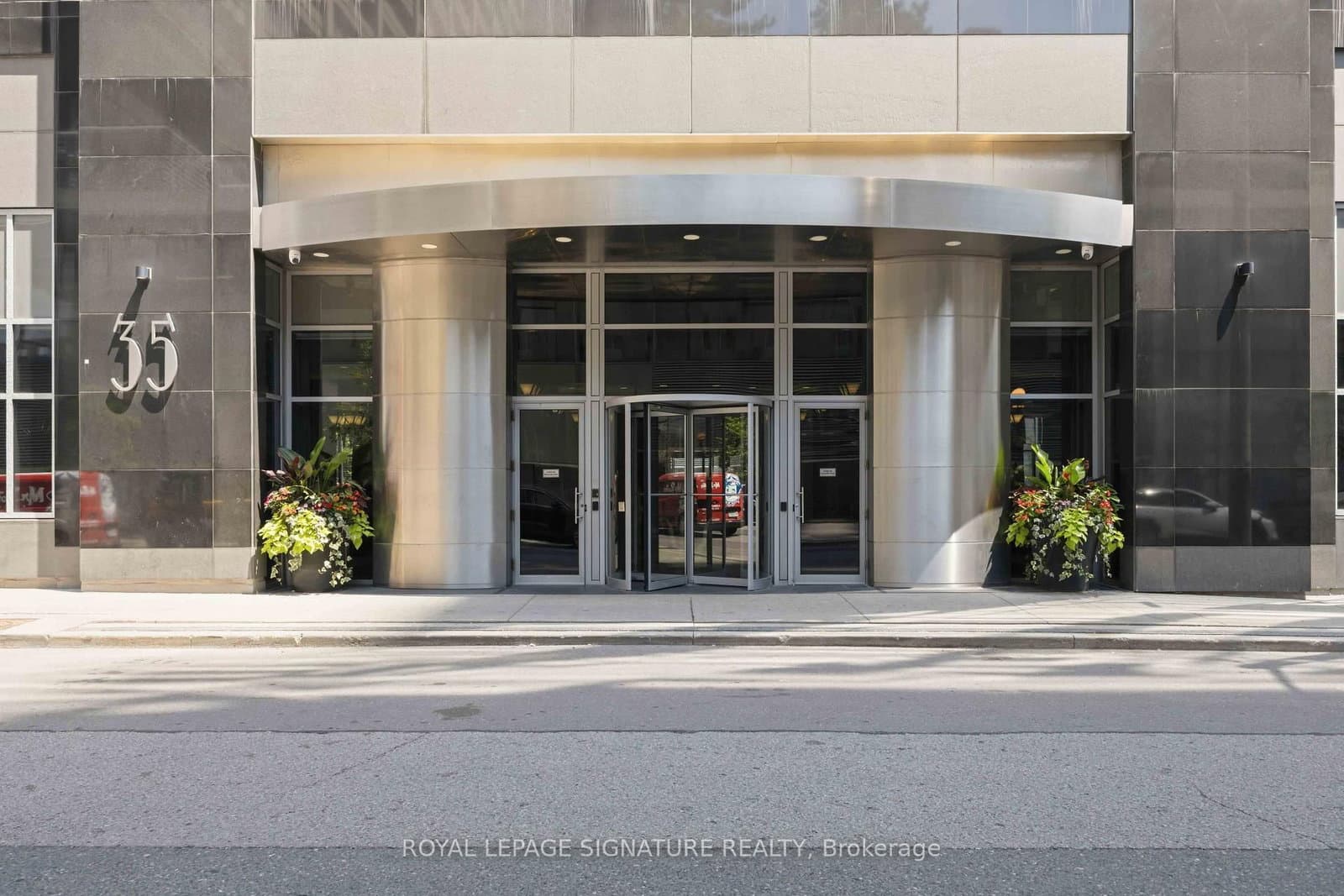 35 Balmuto Street, Unit 3403 thumbnail 2