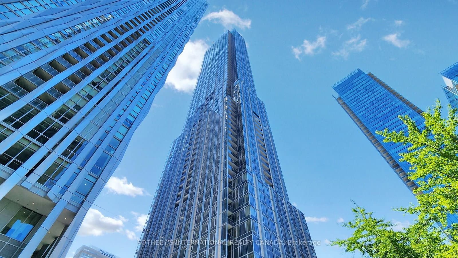 11 Yorkville Avenue, Unit 2112 thumbnail 2