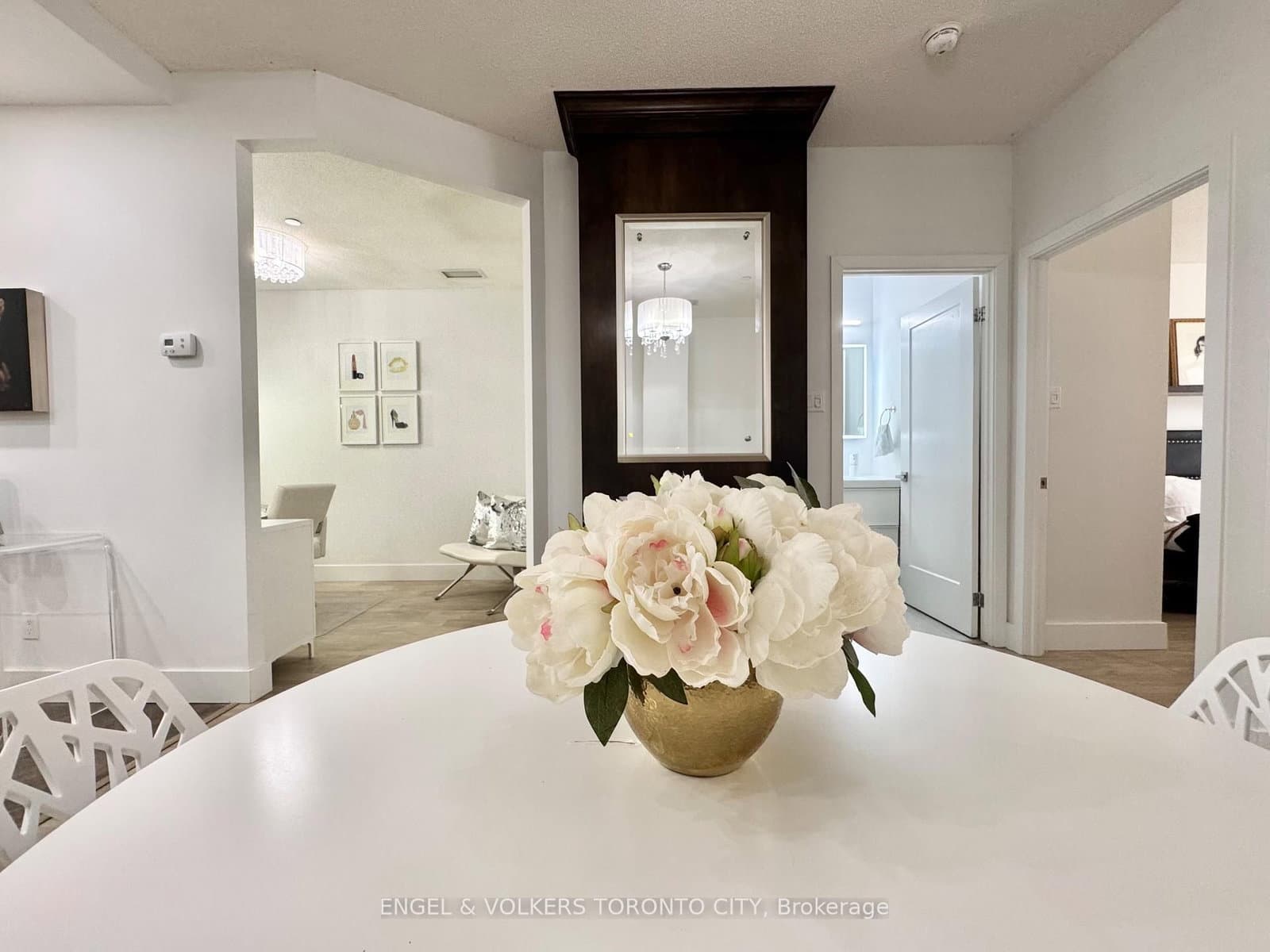 393 King Street W, Unit 706 thumbnail 28