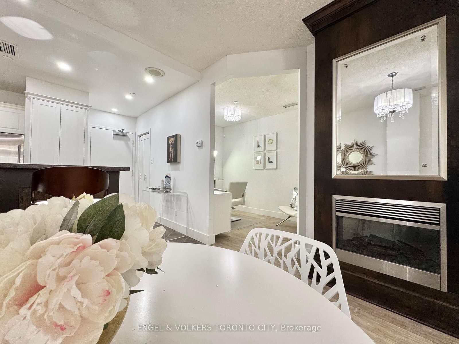 393 King Street W, Unit 706 thumbnail 29