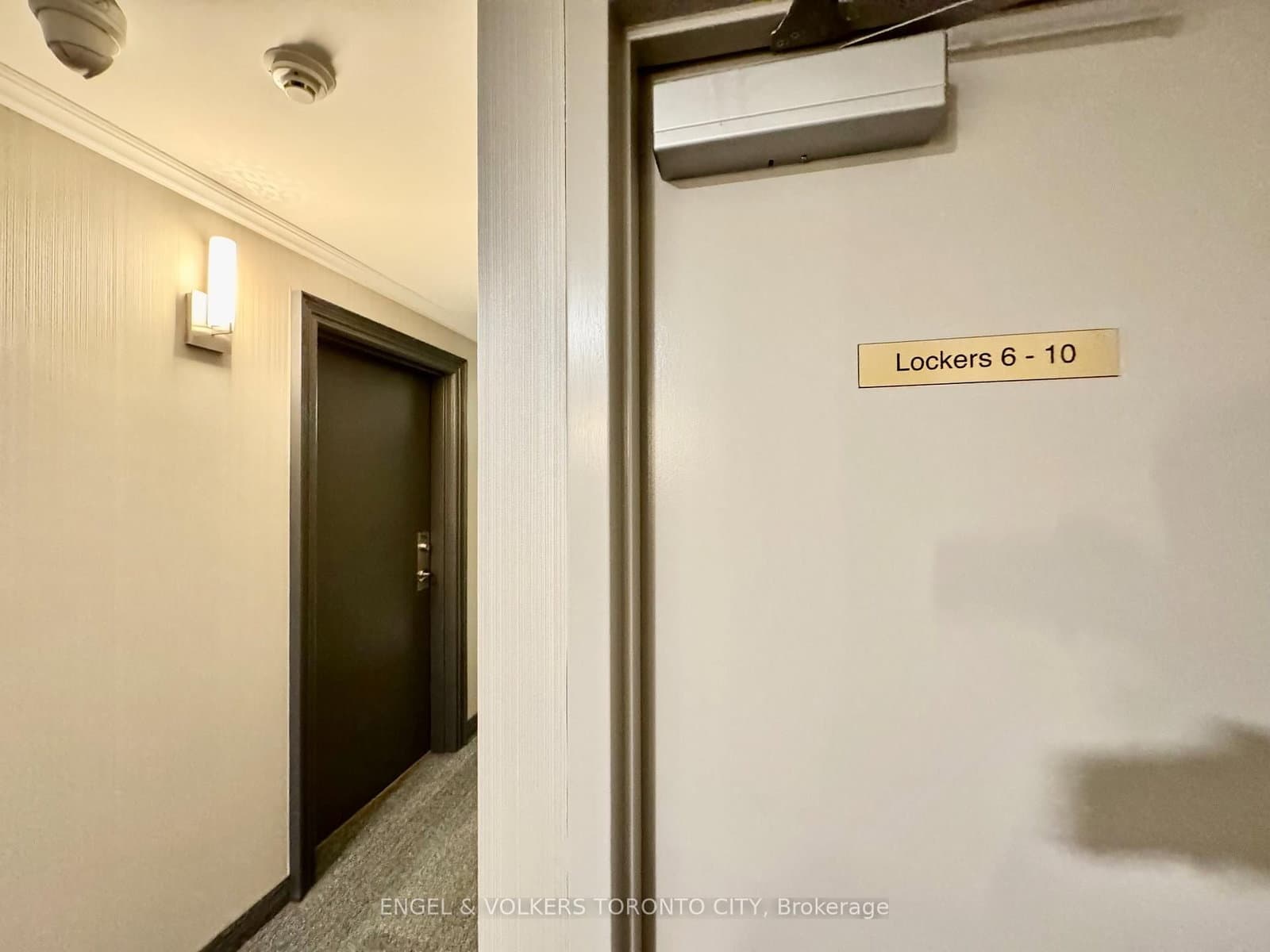 393 King Street W, Unit 706 thumbnail 35