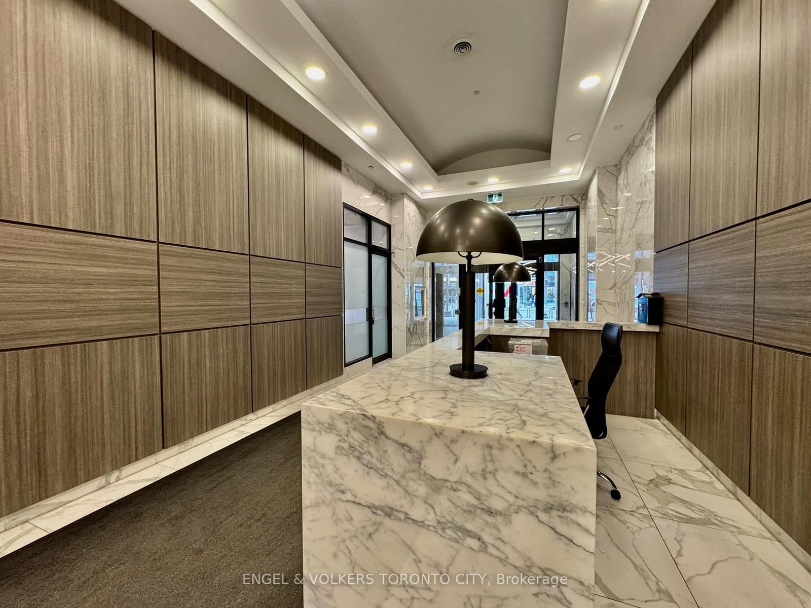 393 King Street W, Unit 706 thumbnail 41