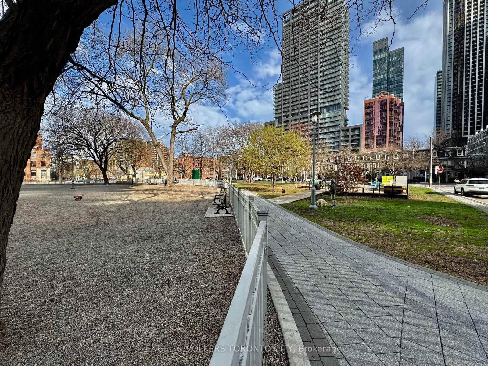 393 King Street W, Unit 706 thumbnail 43