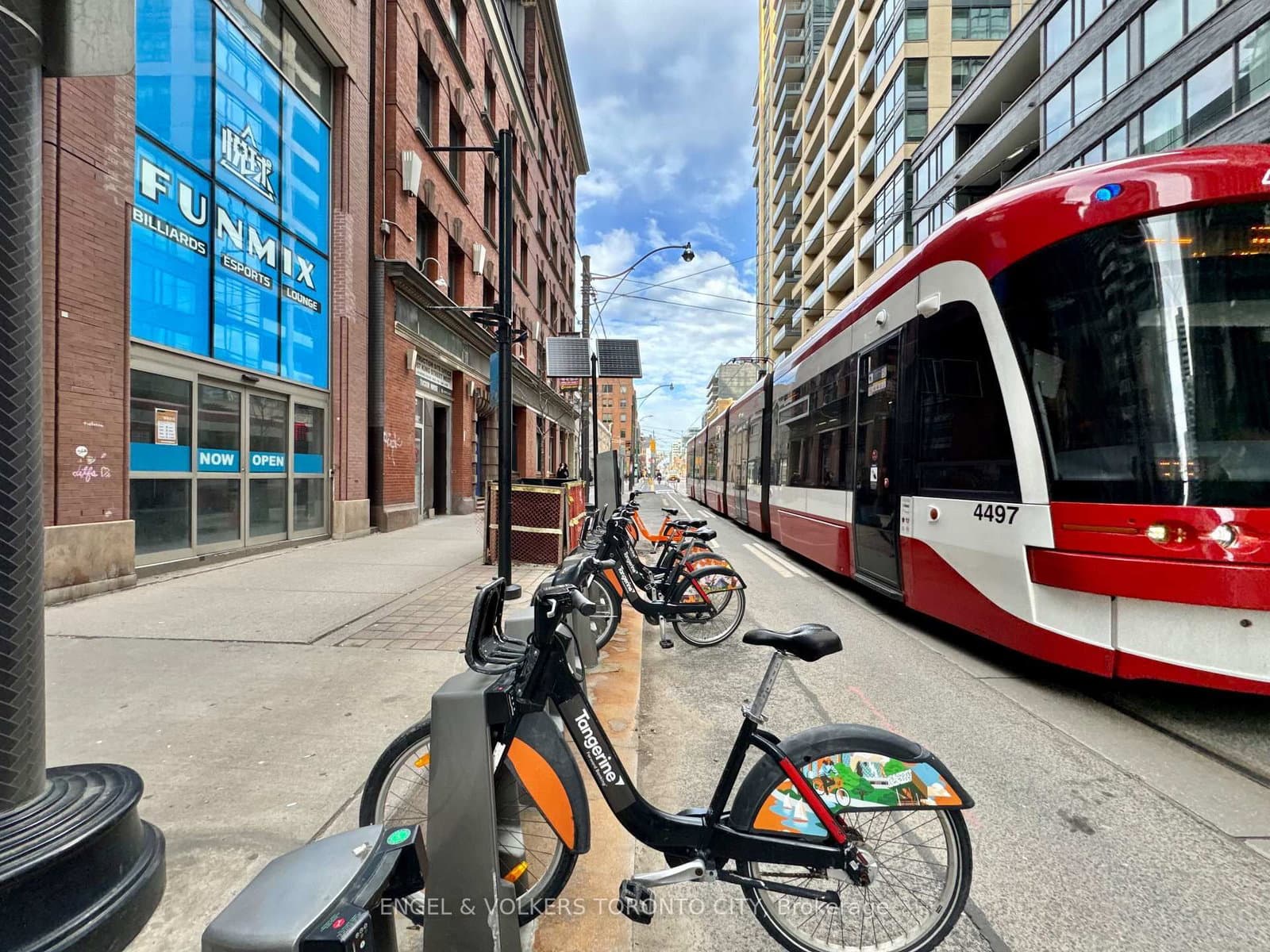 393 King Street W, Unit 706 thumbnail 49