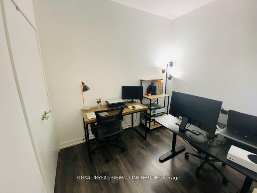 33 Helendale Avenue, Unit 701 thumbnail 4